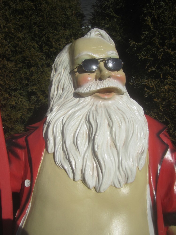 VINTAGE SURFING SANTA