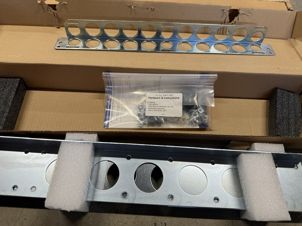 Rack Solutions 2UKIT-109 2U Universal Rack Rail Kit - 2 Rack Space 2U 2RU - New