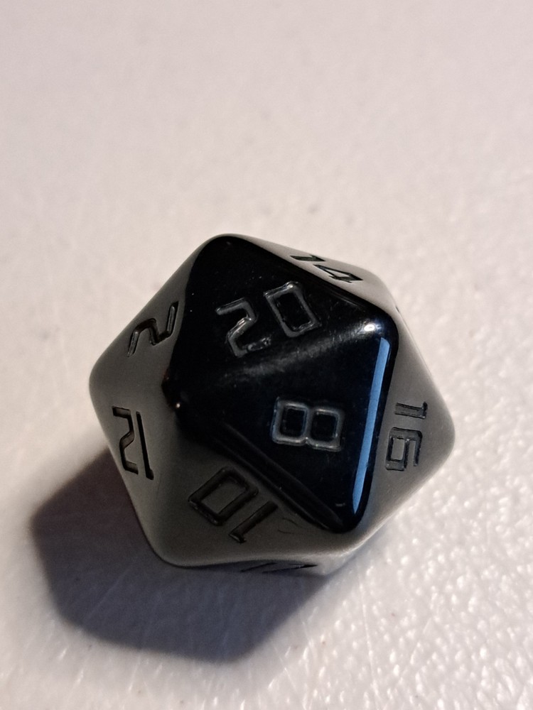 D20 Chonk Black UNINKED