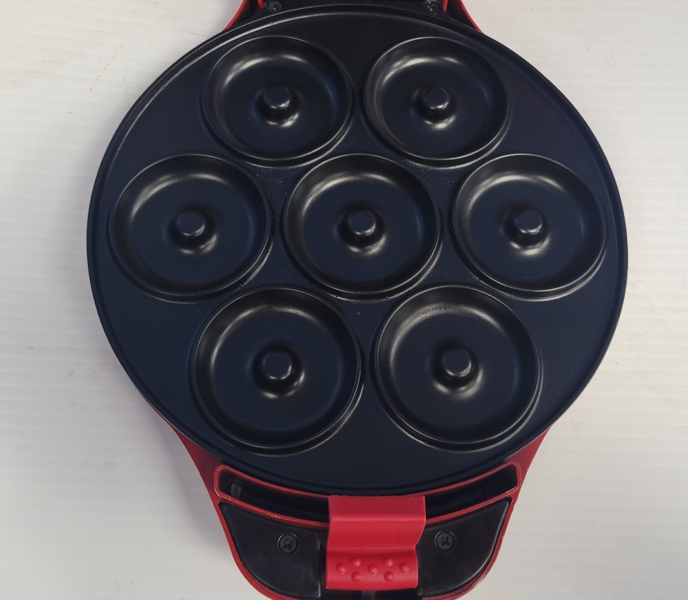 Bella Mini Donut Maker & Oster Waffel Maker COMBO