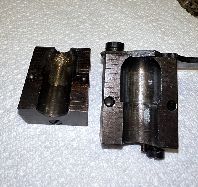 Vintage Lee Reloading Kit And Ideal Bullet Mold Single Cavity UNTESTED