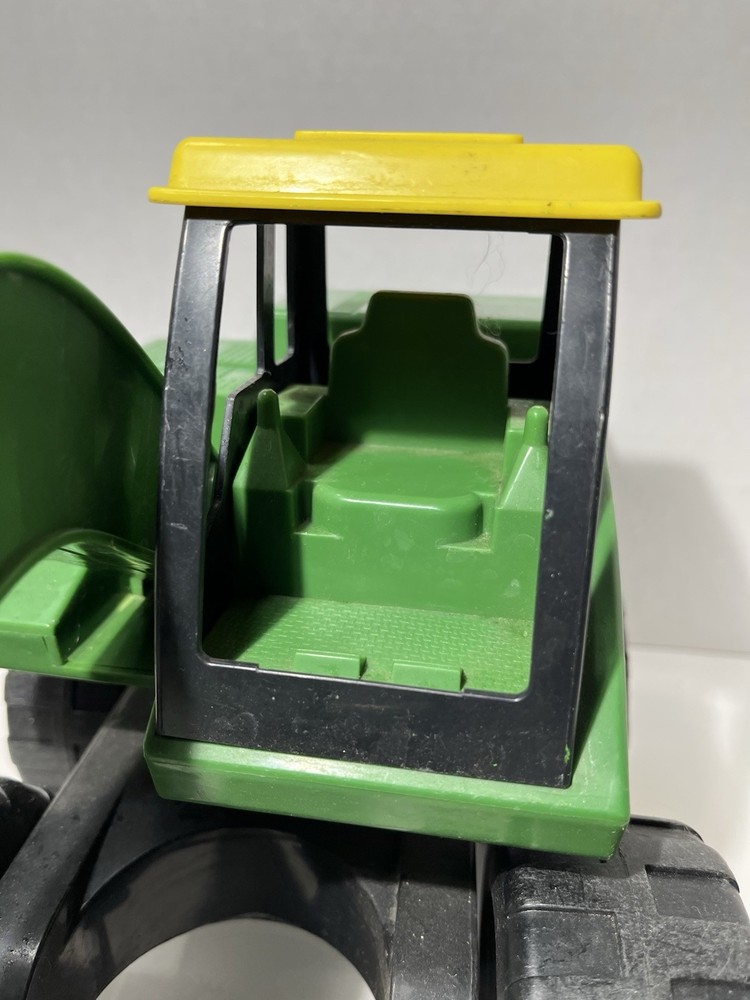ERTL John Deere Front End Loader Plastic 13x10.5” Green Yellow