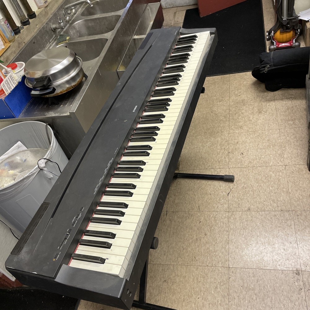 Yamaha P-70 Electronic Piano NOW PLAYING!