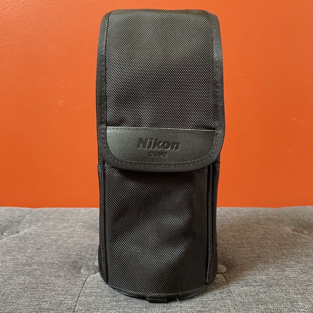 Nikon CL-M2 Lens Case (Black) EUC