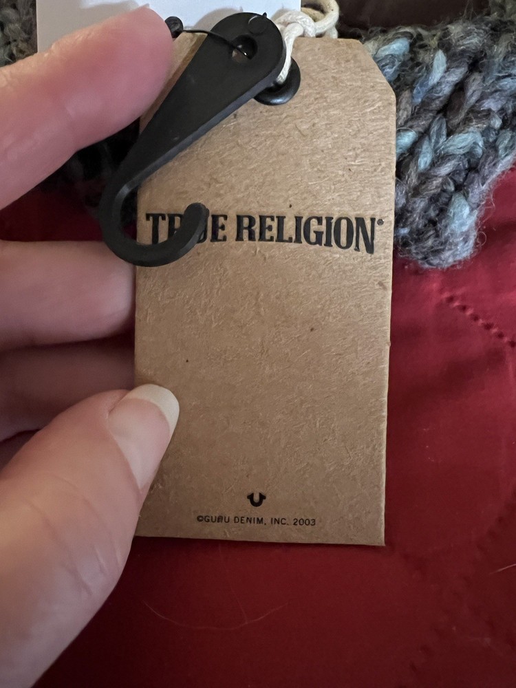 True Religion Convertible Mittons. NWT.