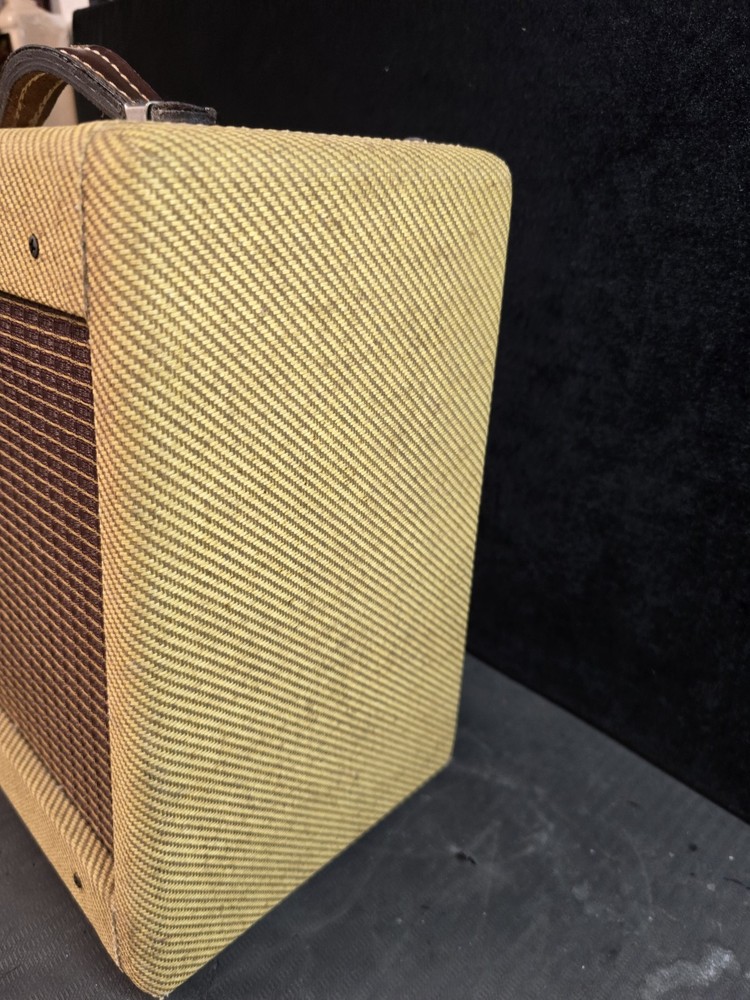 FENDER Bronco Tweed PR-258