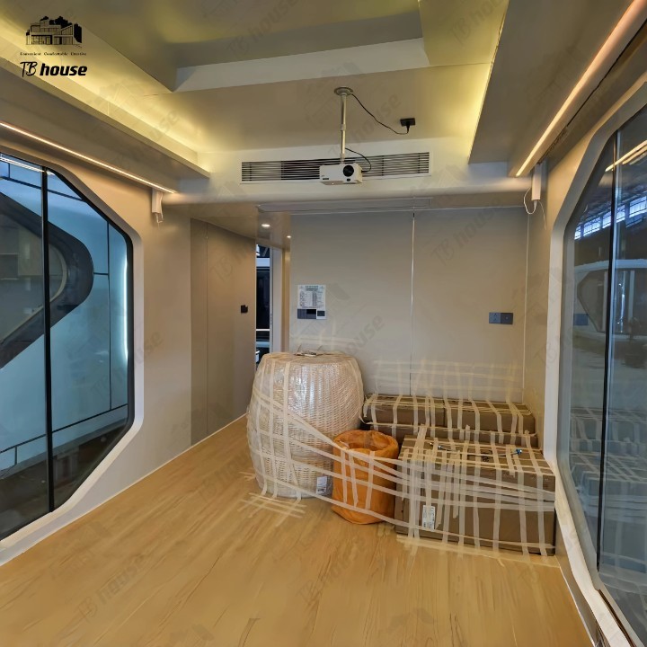 Mini Luxury Space Capsule Container Ready made Smart Homes 8.5meter