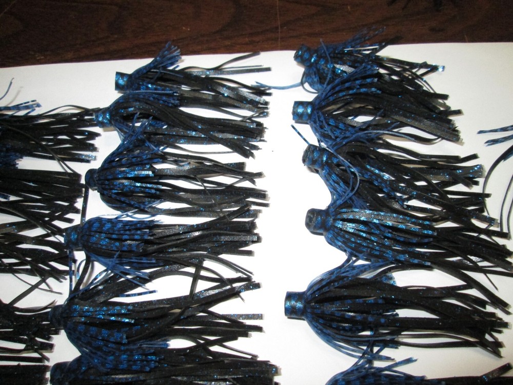 25 - QUICK CHANGE SILICONE RUBBER SKIRTS - 2 1/2" LONG - BLACK AND BLUE