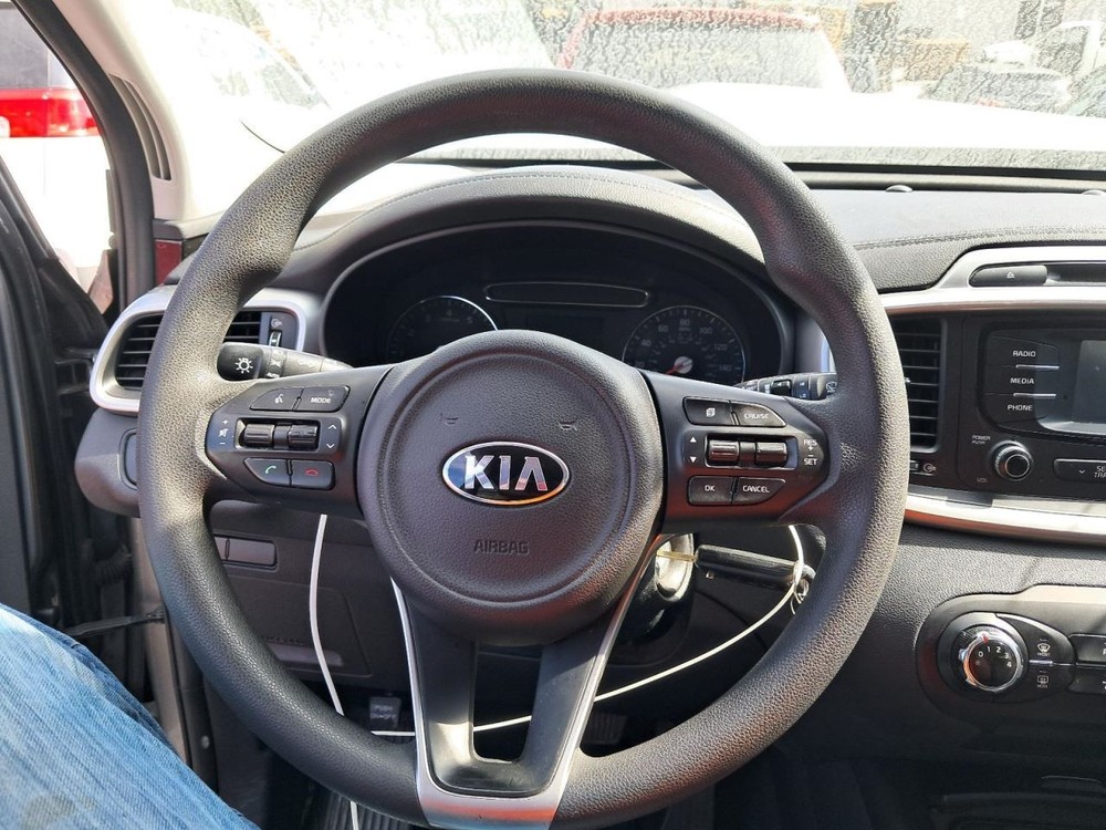 SORENTO 2017 Glove Box 4773773
