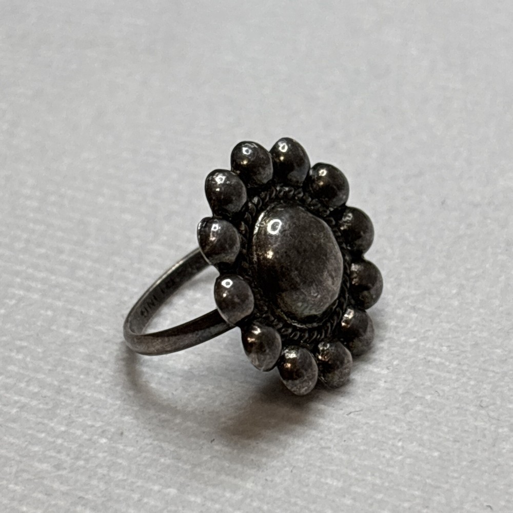 VINTAGE Sterling Silver STAMPED FLOWER Power RING CIRCLE PATTERN Boho Large