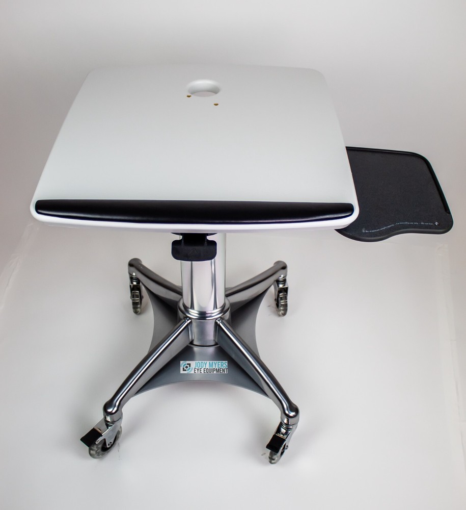 Altus Square Laptop Cart: MPC-46P