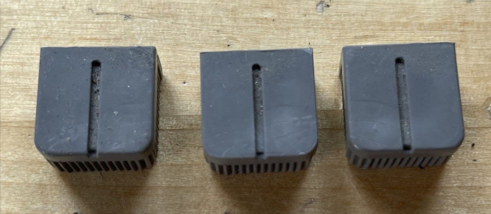 Singer 4525 Sewing Machine Rubber Lever knobs/ends.