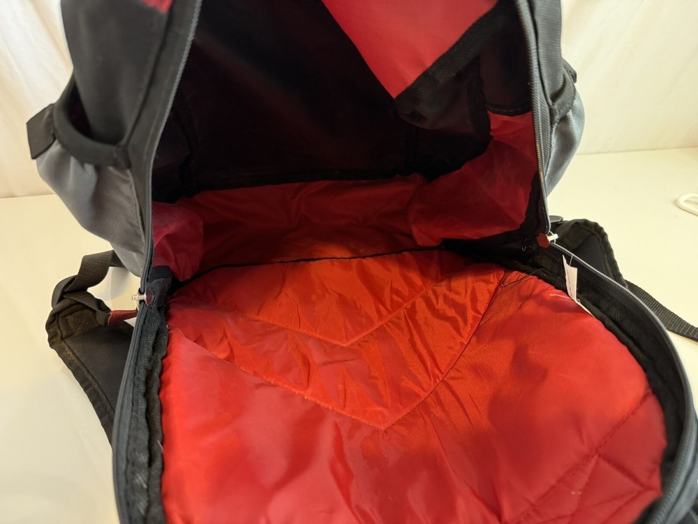 Demarini Backpack Baseball Softball Bat Bag Red & Black Adjustable Pockets