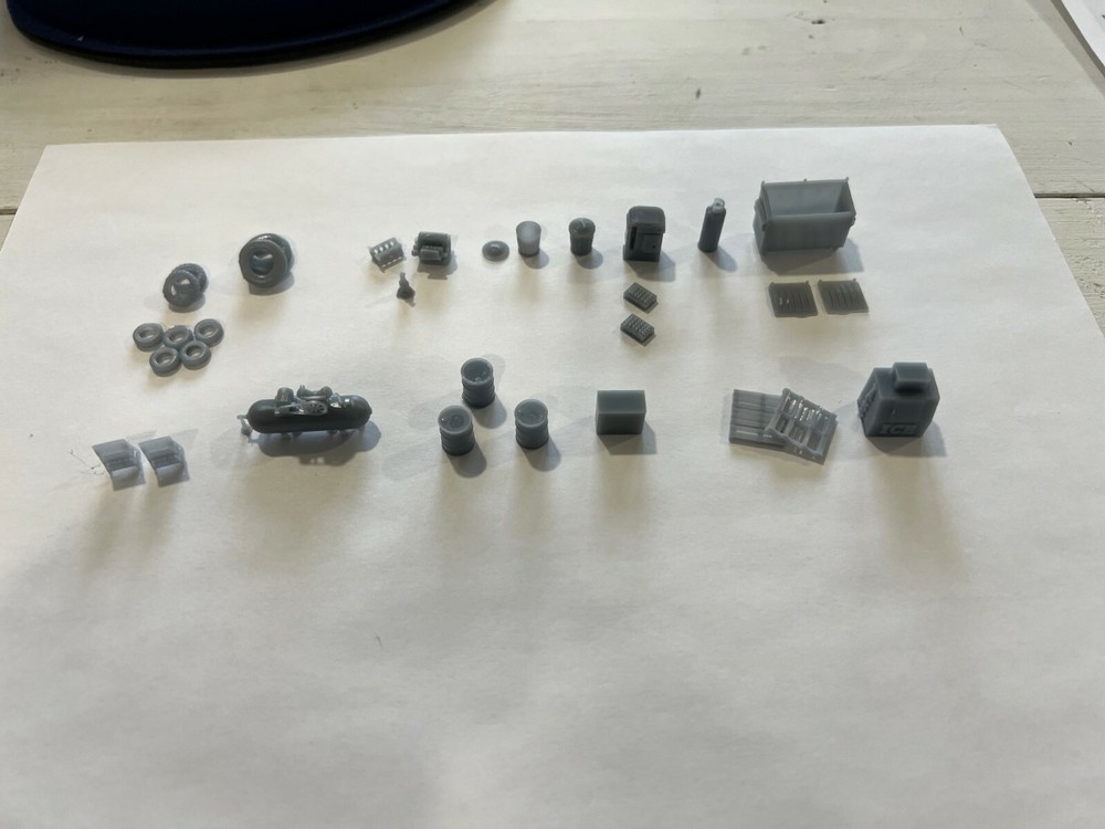 HO Scale Gas Station Accessories