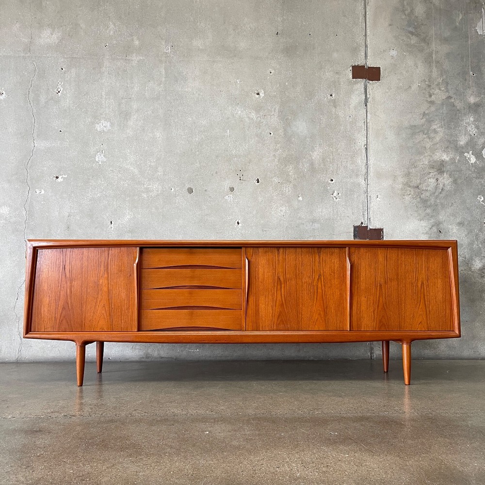 Mid Century Danish Modern Teakwood Sideboard
