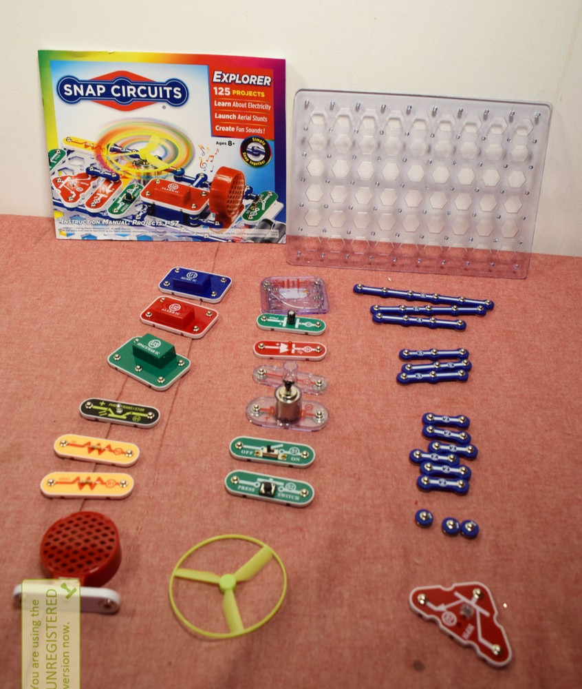 Snap Circuits Skill Builder Explorer Science Kit (Incomplete)