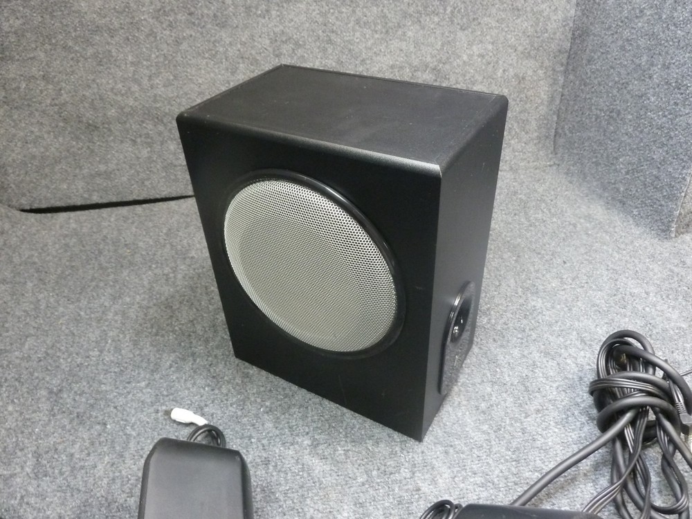 Logitech X-530 Surround Sound PC Computer Speaker System