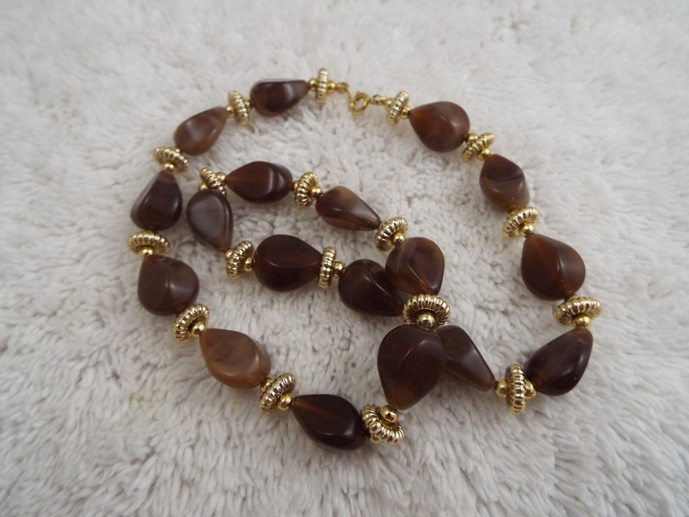 Goldtone Brown Bead Necklace (K6)
