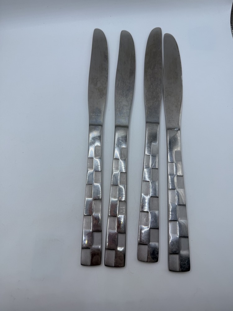 17-Piece Stainless Steel Flatware Set Checkerboard Handle Pattern