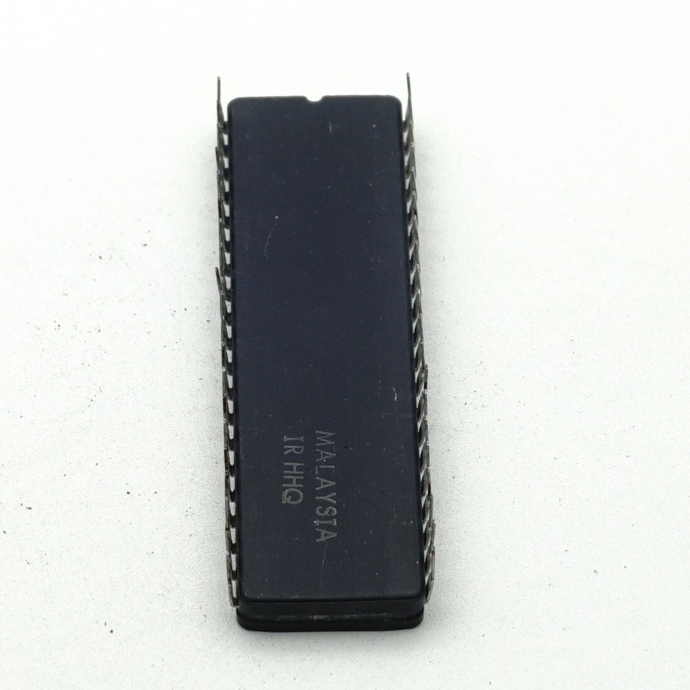Motorola MC68HC705C8S 8-Bit Microcontroller Unit CDIP40 x 1PC