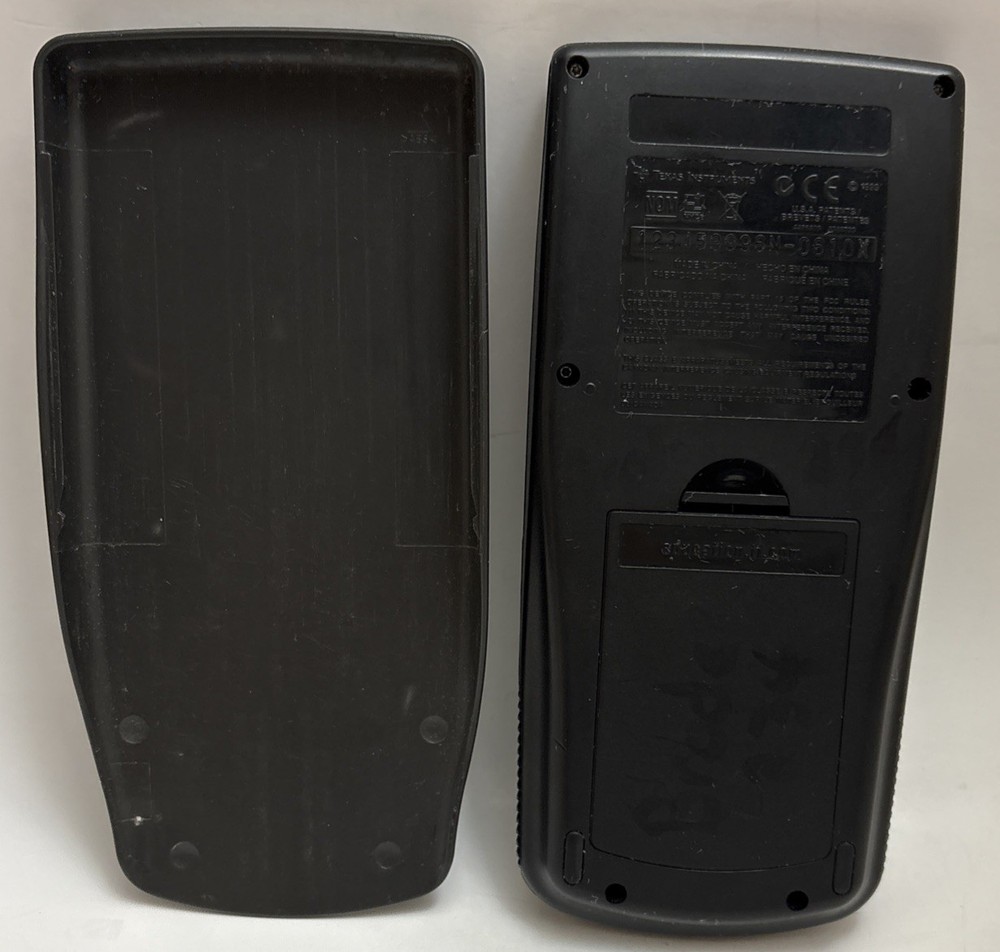 Texas Instruments TI-83 Handheld Graphing Calculator / Pre Owned Works (tested)