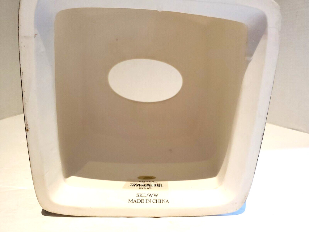 kohls Tissue Box Cover Heather Flowers 5.75"