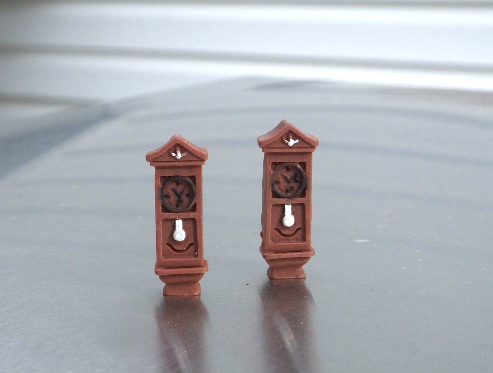 Cuckoo Clock 2 Pc Set 1/24 Scale G Scale Diorama Accessory Items