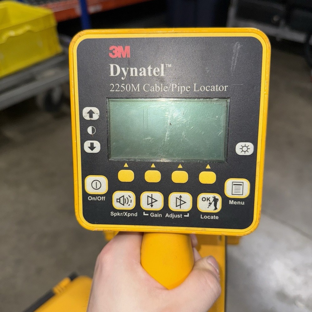 3M DYNATEL 2250M Pipe Locator & 2273 Transmitter Kit