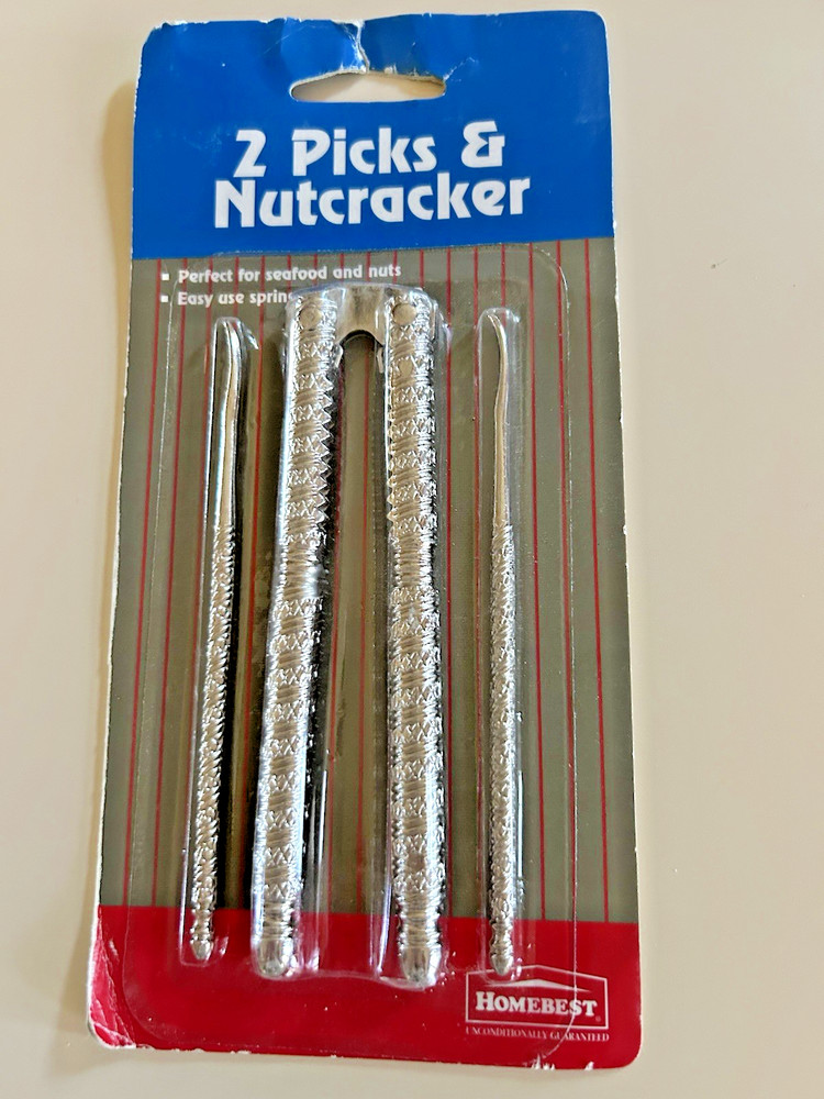 Vintage HOMEBEST 2 Picks & Nutcracker Set