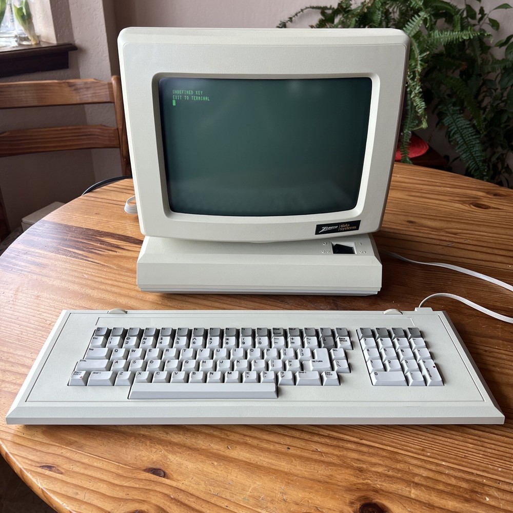 Zenith Data Systems Z-22, Made In 1984, 120/240 V