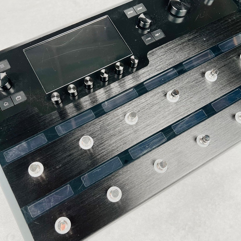 Line 6 Helix Guitar Multi-Effects Floor Processor 2023 - Black