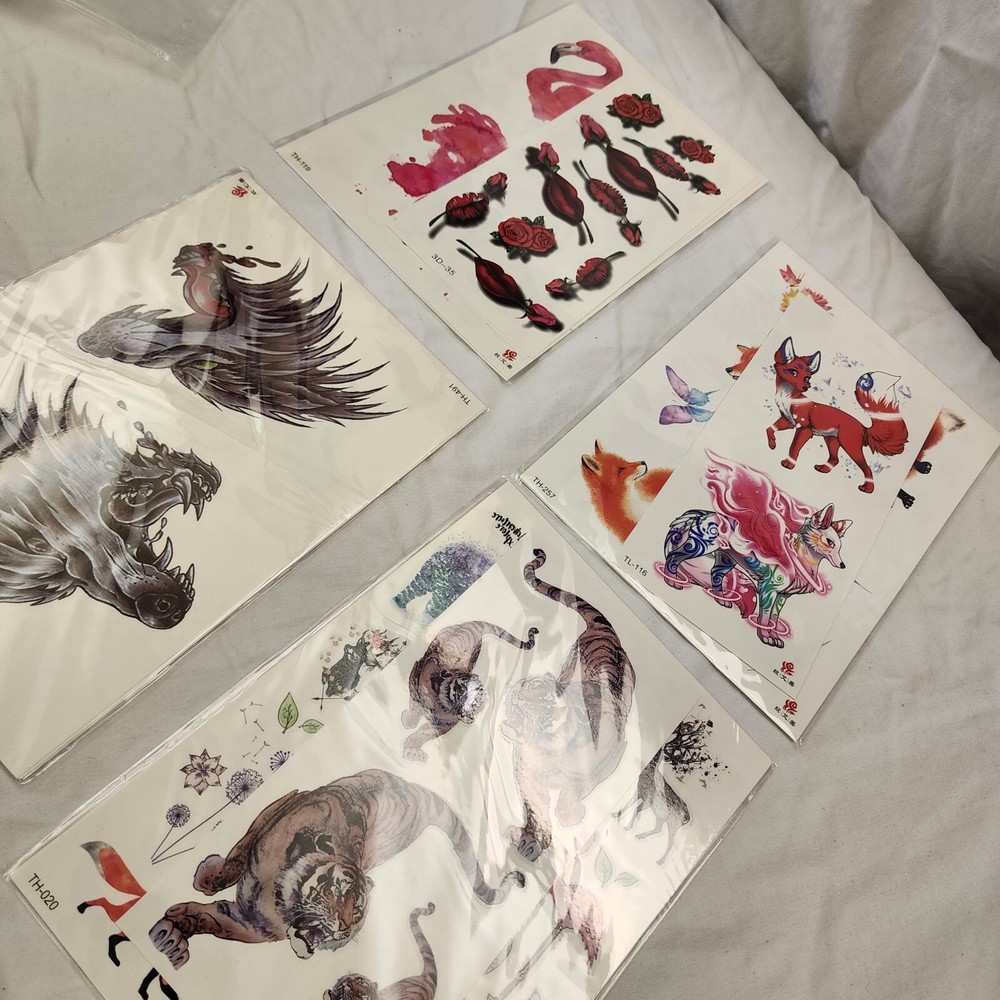 16 Sheets Tiny Flake Animal Pattern Tattoos Decal