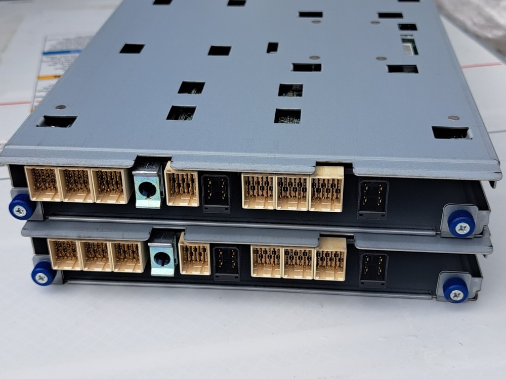 2x - HITACHI CTLXSR 3285173-E 4X SFP SAS STORAGE CONTROLLER