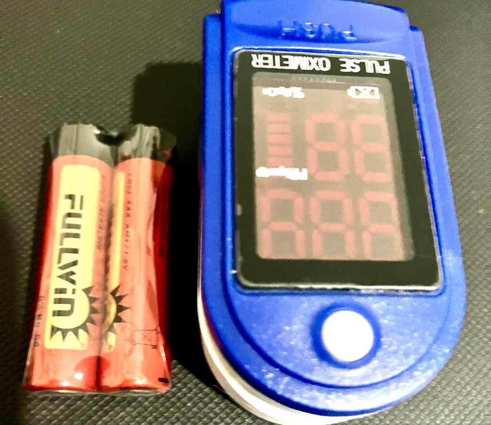 ClinicalGuard CMS-50DL Fingertip Pulse Oximeter