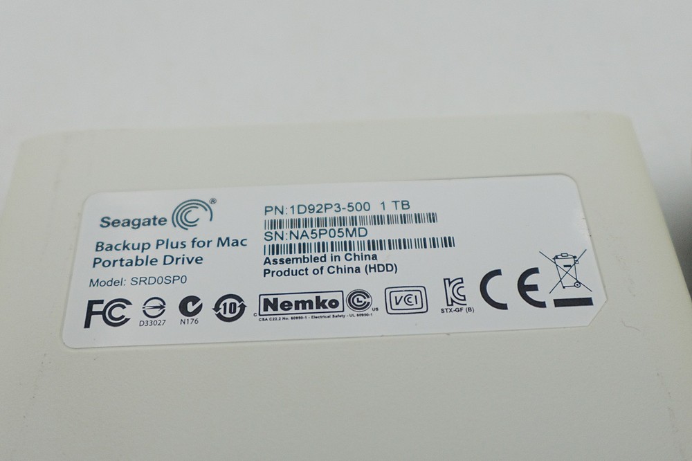 SEAGATE GO FLEX ADAPTER THUNDERBOLT & 1 TB BACK UP PLUS