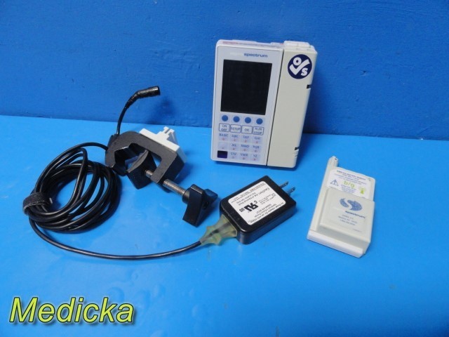 Baxter Sigma Spectrum Infusion Pump W/ Battery Module, Adapter & Clamp ~ 37413