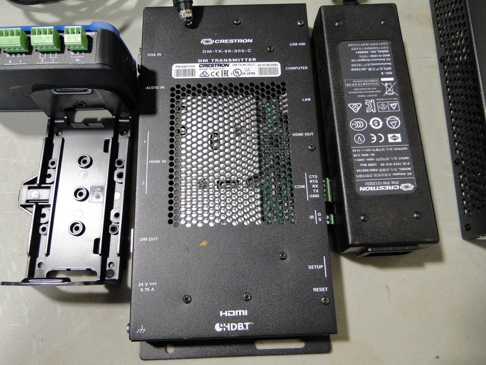 Crestron HD Collaboration System Lot of parts codec touchscreen controller