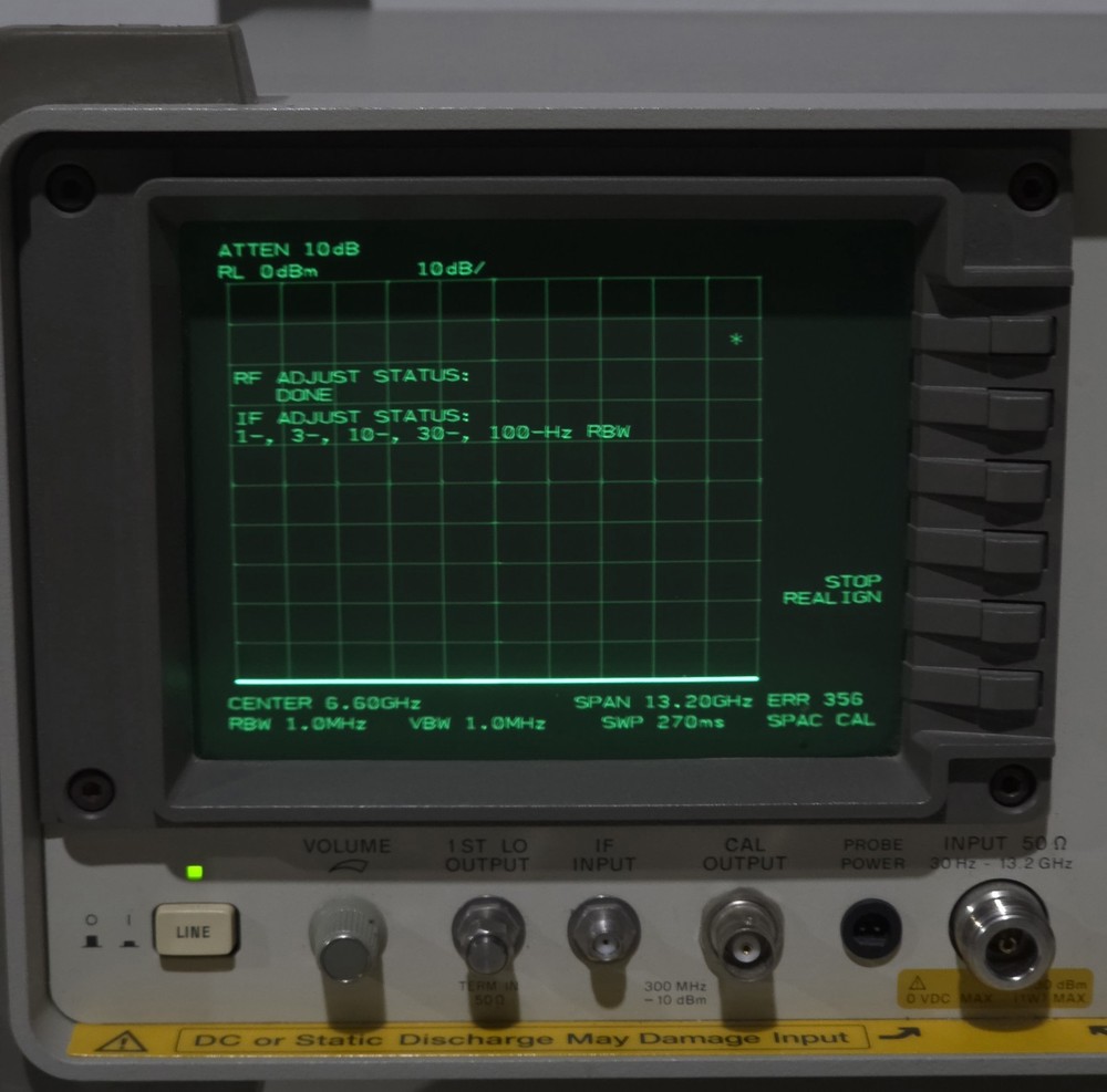 HP 8562E Spectrum Analyzer.