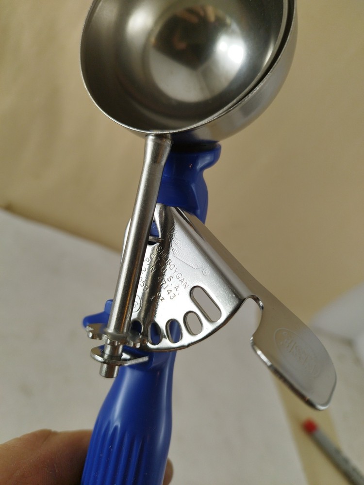 Vollrath Disher Size 16
