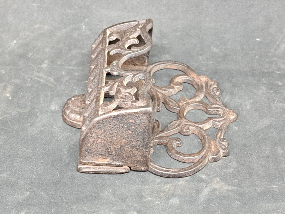 Cast Match Holder