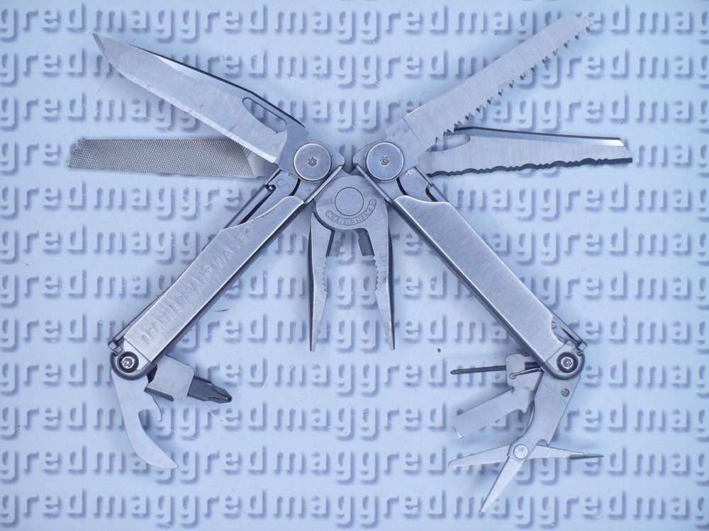 NTSA (2010) LEATHERMAN WAVE NEEDLENOSE MULTI-TOOL w/NYLON SHEATH