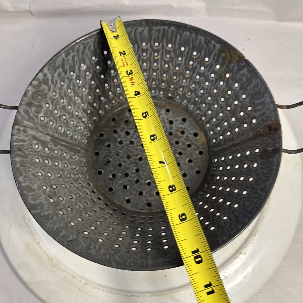 Rustic Enamelware Graniteware Gray Mottled Colander Strainer Footed Base T74