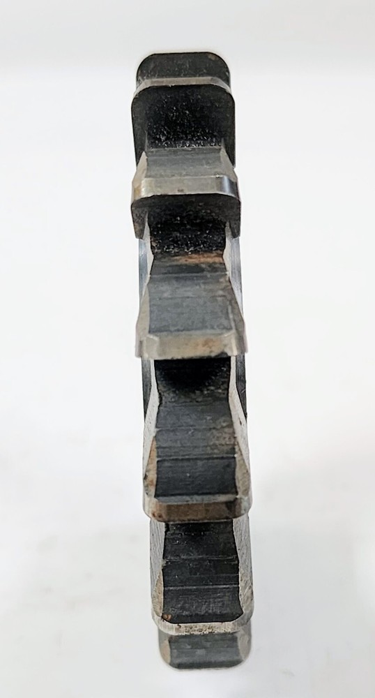 SIDE MILLING CUTTER 2-1/2" DIAMETER 3/8" CUTWIDTH 7/8" BORE 1/8" KEYWAY