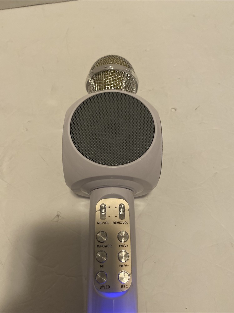 Merkury White Speaker Microphone