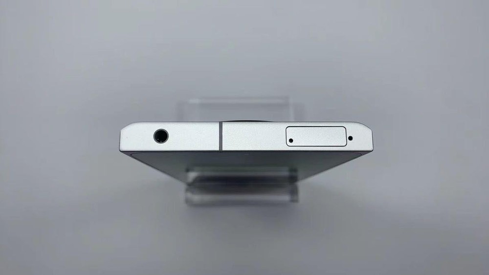 Leica LEITZ PHONE 2 Unlocked 512GB White Tested