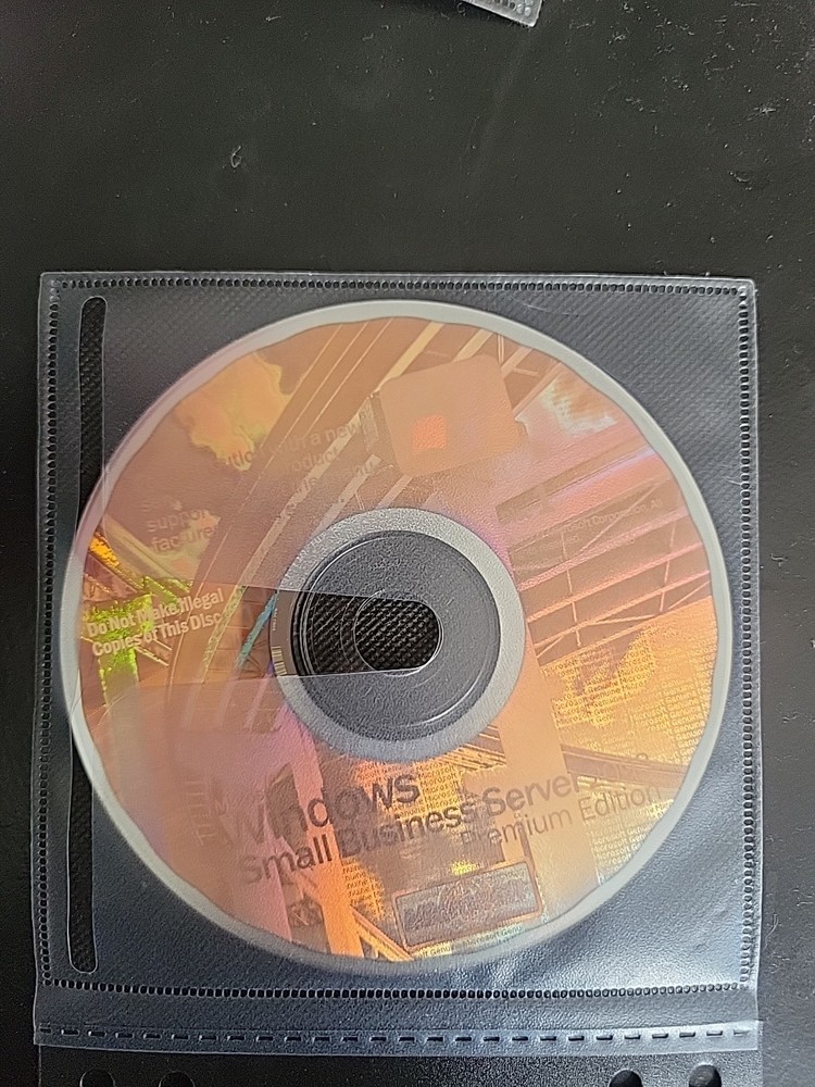 Microsoft Windows Small Business Server 2003 Standard Edition With License