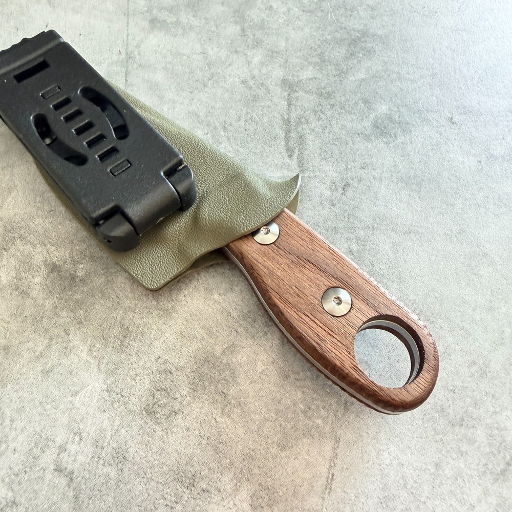 Smooth walnut handles Scales for Kizer Beaver