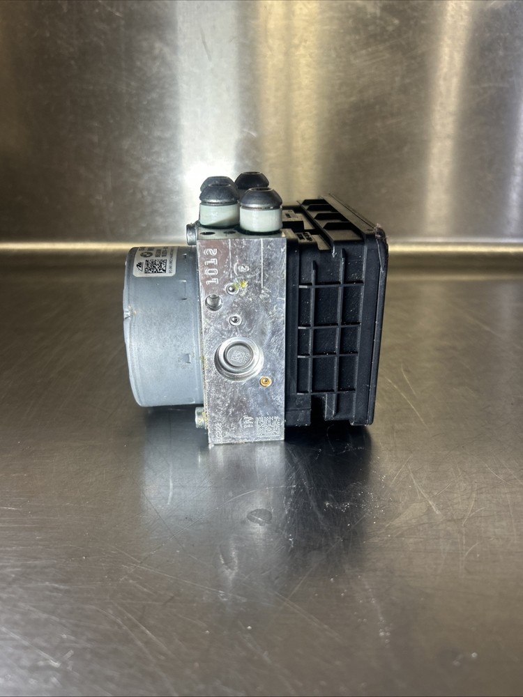 2021 BMW S1000R ABS pump control unit module #423