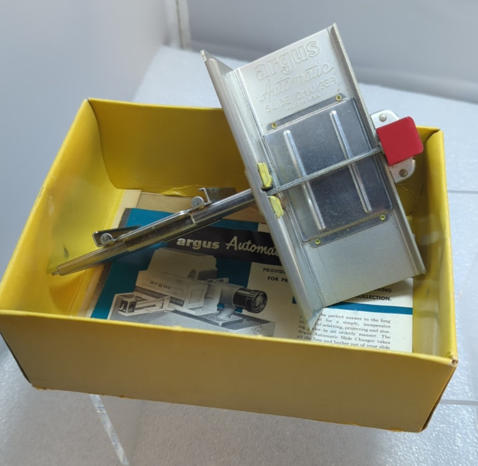 Argus Automatic Slide Changer in Box with Manual