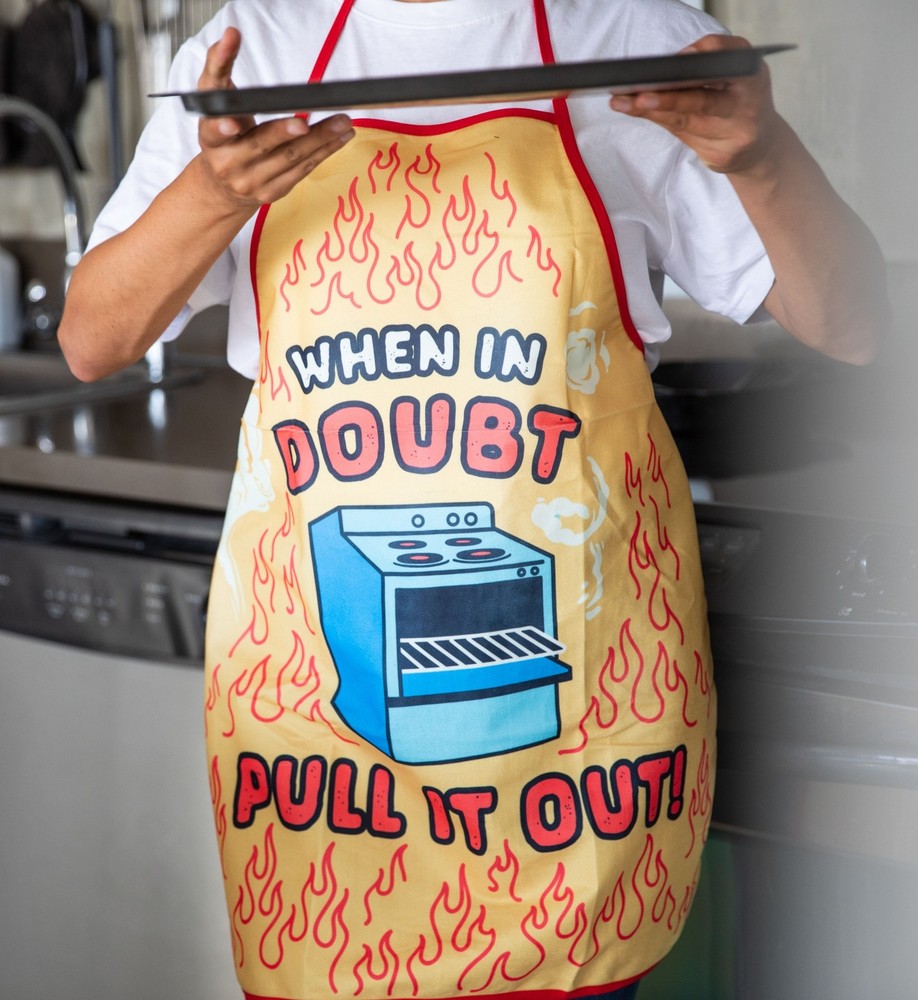 When In Doubt Pull It Out Apron Funny Oven Baking Cooking Graphic Kitchen Smock